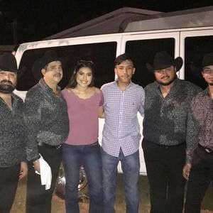 Meet your Posher, Amairani